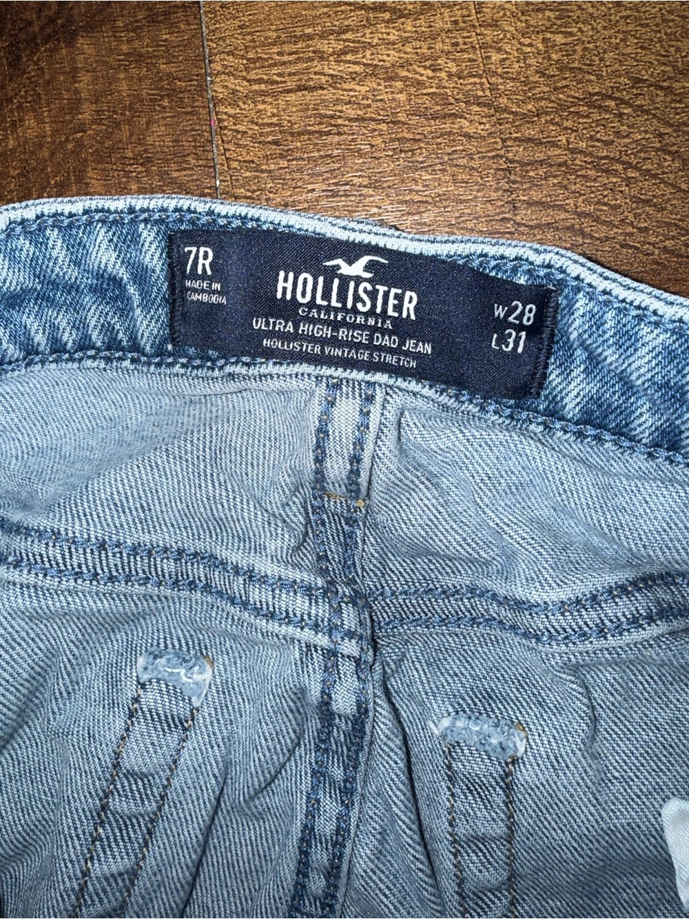 Hollister Light Blue Distressed Relaxed Jeans - Picture 2 of 2